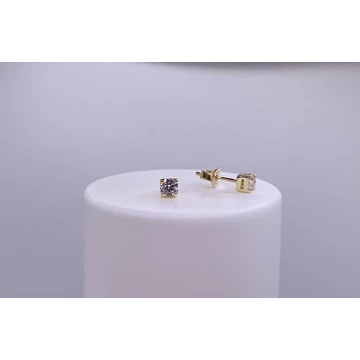 Köves fülbevaló